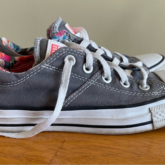 Converse All Star Kids Sneakers in Gray and White Big Kids Sz 6 - Picture 1 of 4